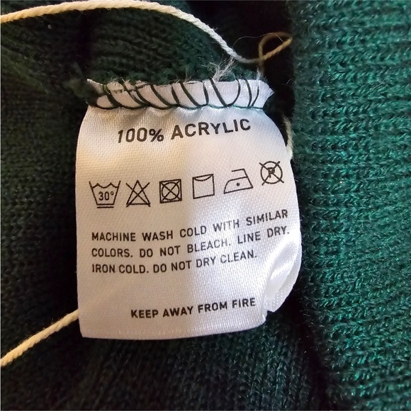 Jameson Irish Whiskey Green Knit Beanie - Picture 2 of 3